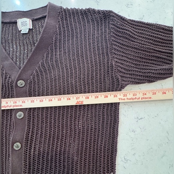 URBAN OUTFITTERS BDG Beach Cardigan Dark Brown Sz Medium NWOT V-neck Open Knit - Picture 5 of 12